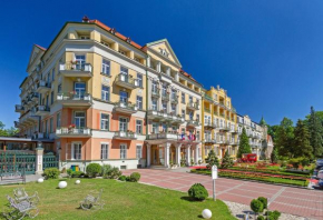 Отель Hotel PAWLIK-AQUAFORUM  Франтишковы Лазне